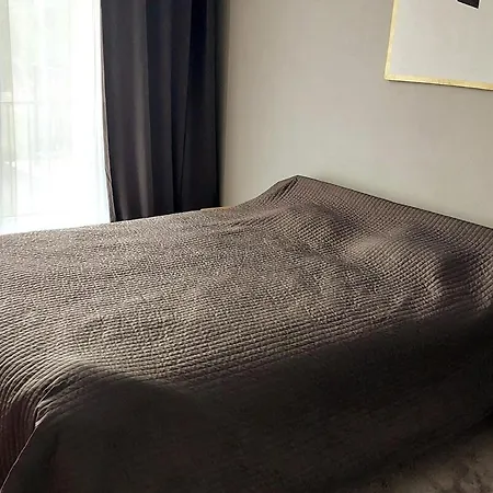 アパート New Flat In Center